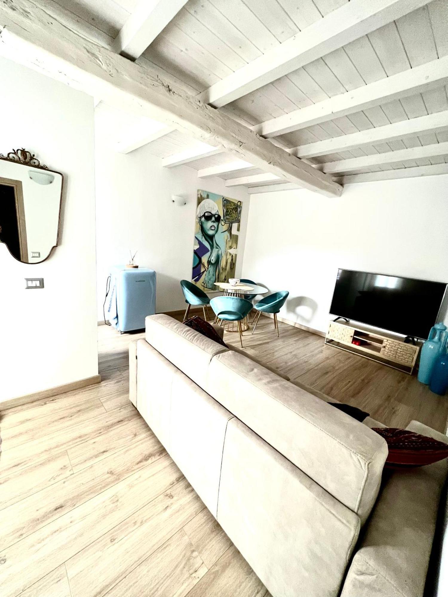 Casa Sul Lago Arona Luaran gambar